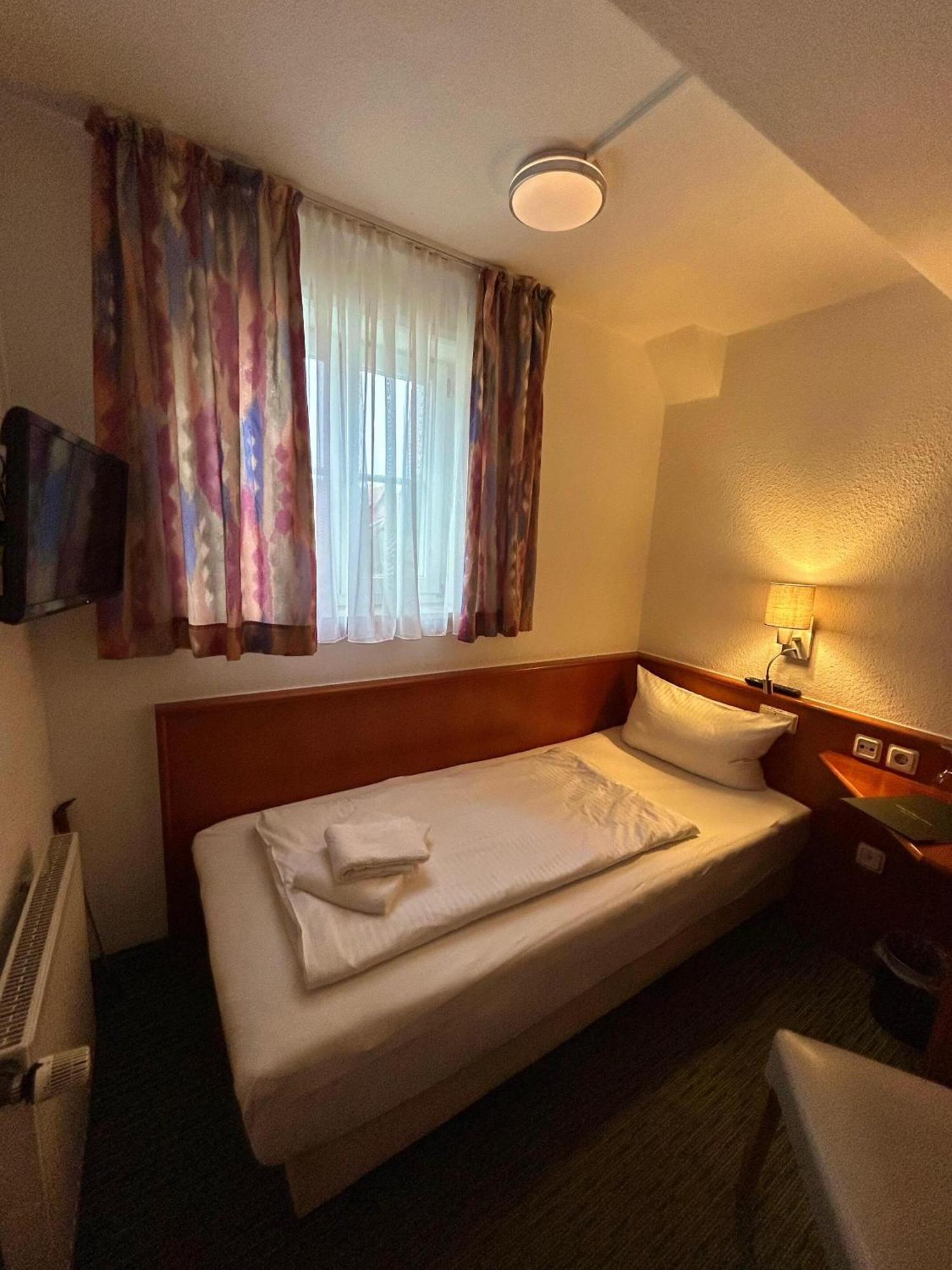Hotel Domschatz Quedlinburg Room photo
